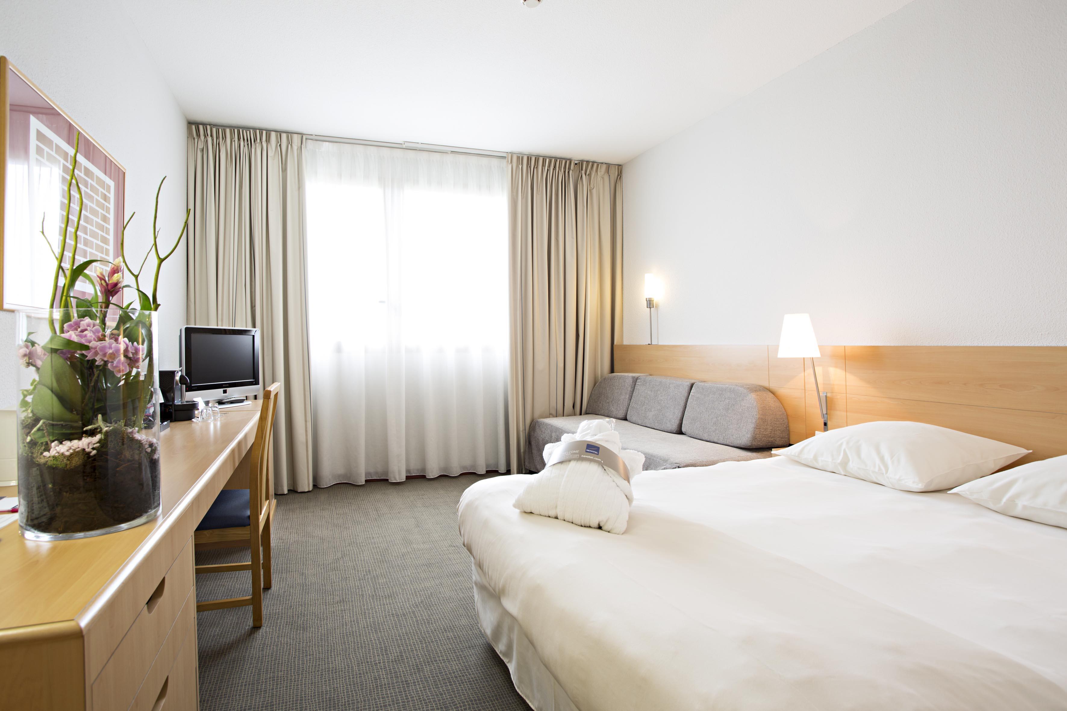 Novotel Torino Corso Giulio Cesare Exterior foto