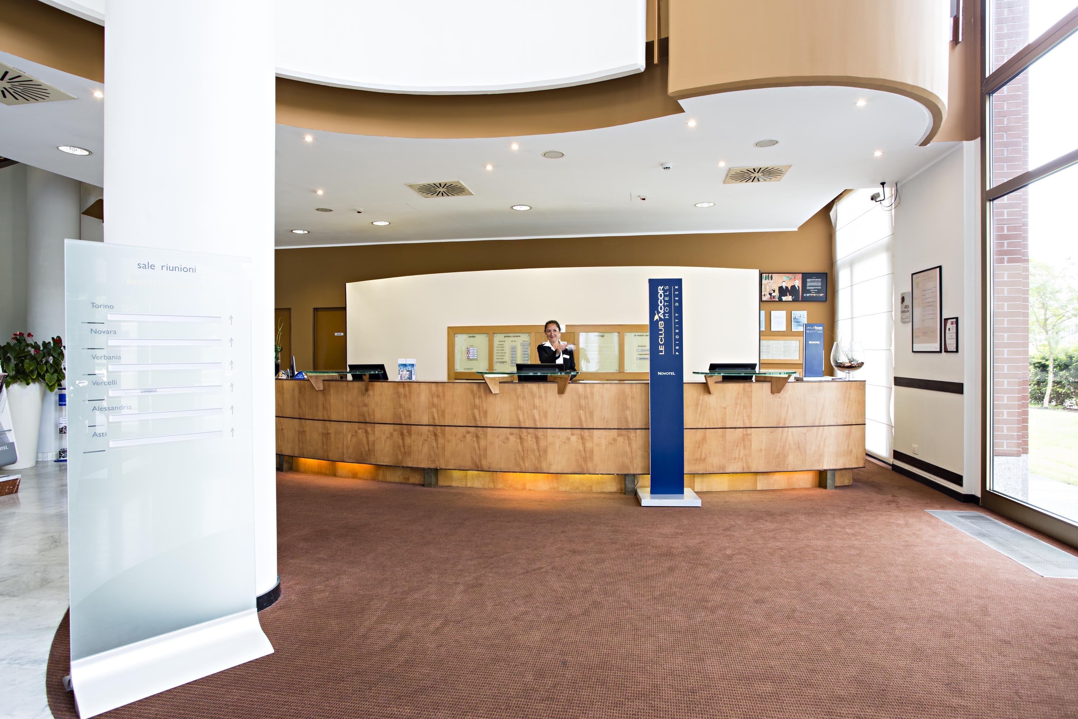 Novotel Torino Corso Giulio Cesare Exterior foto